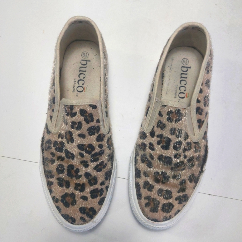 BUCCO Slip-on Sneakers Size 6.5M